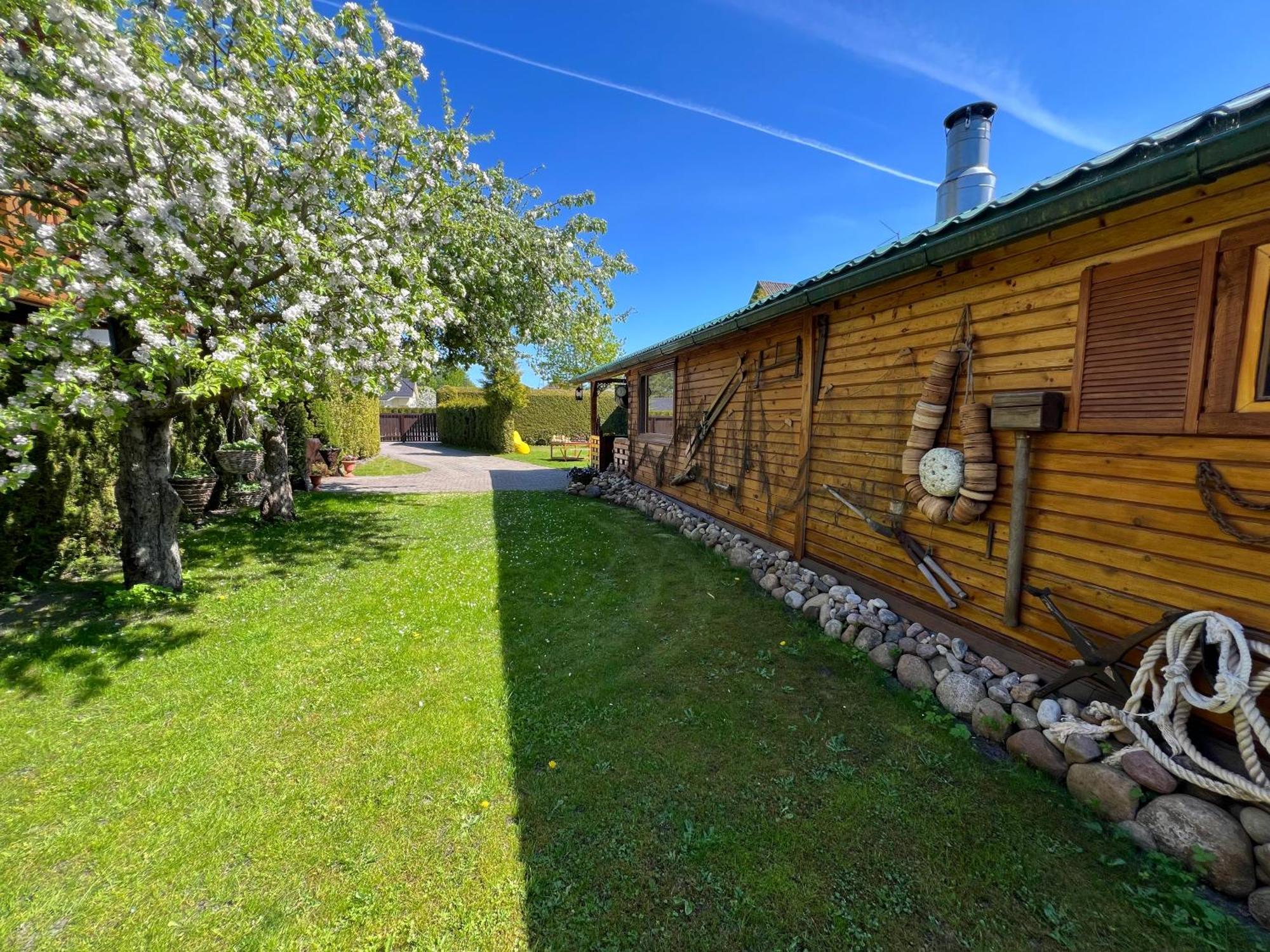 Guest House Melon Jūrkalne Exteriör bild